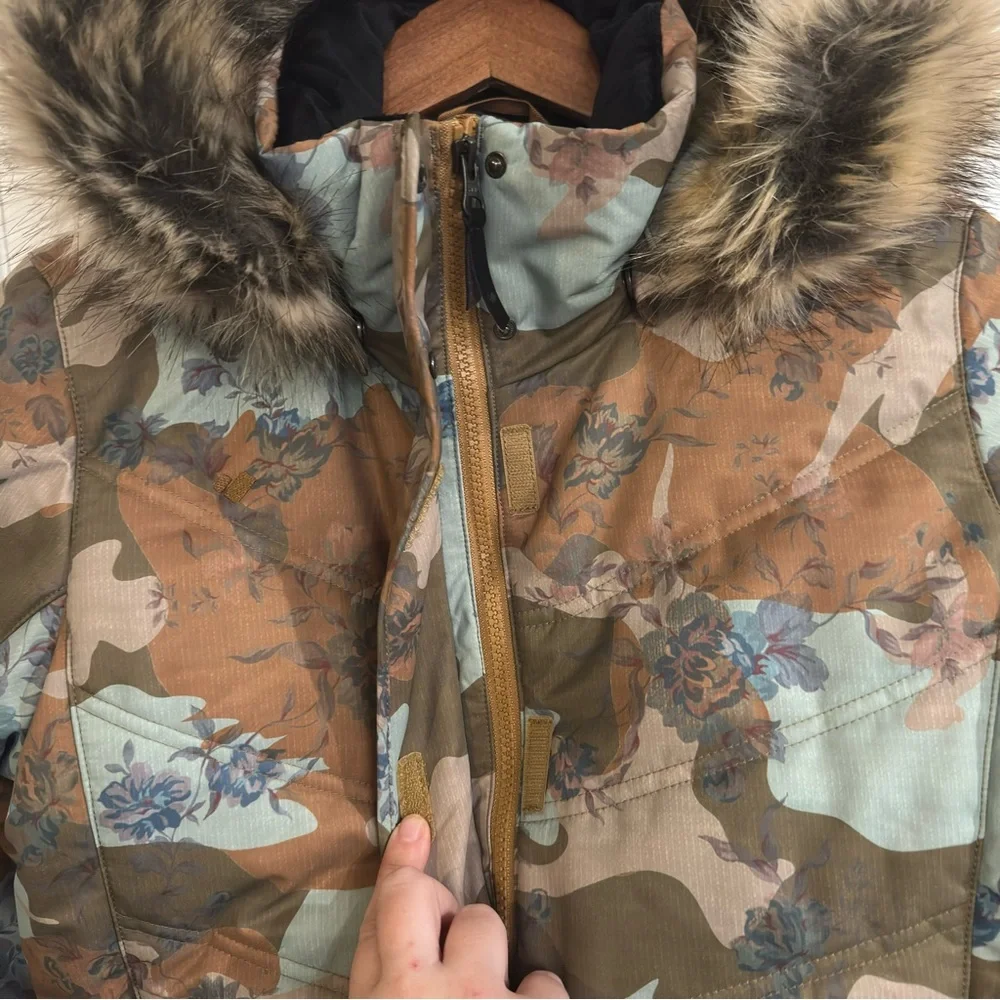Obermeyer Tuscany II Jacket Ski Snow Jacket in Vintage Camo